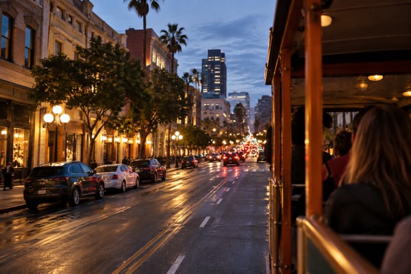 City Lights Night Trolley Tour, San Diego